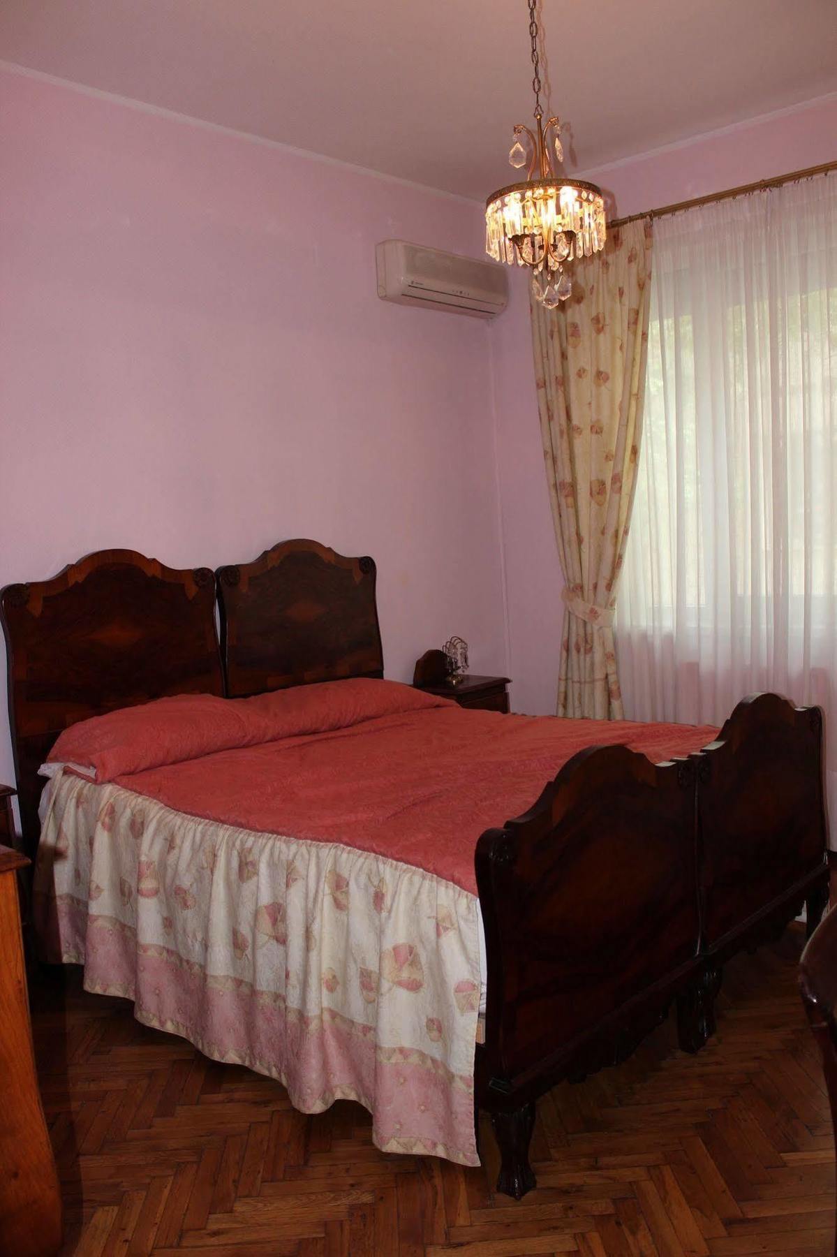 Casa Ferrari Bed & Breakfast 소피아 외부 사진